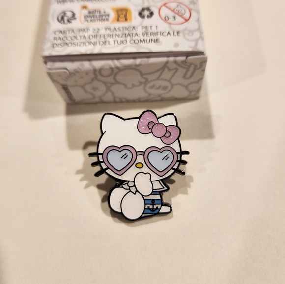 Loungefly Hello Kitty Glitter Mermaid Blind Box Enamel Pin Sailor Glasses Opened - Picture 6 of 9